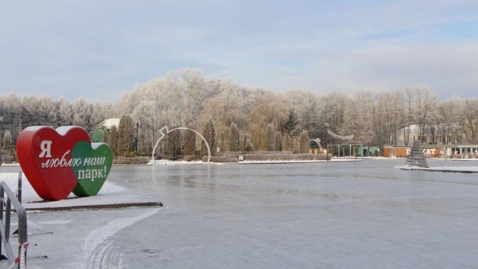 В Центральном парке Тулы начали заливать каток
