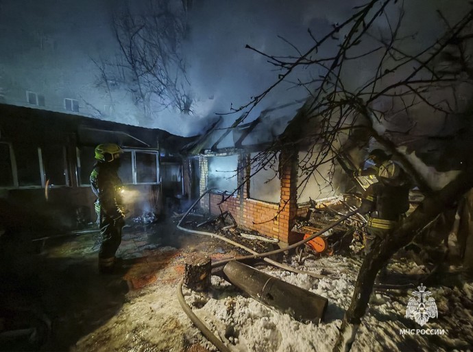 За сутки тульские спасатели потушили 6 пожаров: есть погибшие За сутки тульские спасатели потушили 6 пожаров: есть погибшие