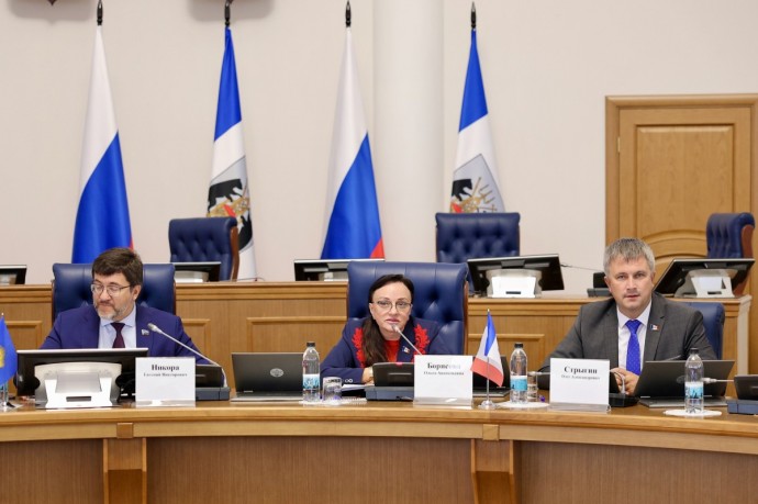 В Великом Новгороде законодатели СЗФО обсудили сотрудничество с Беларусью