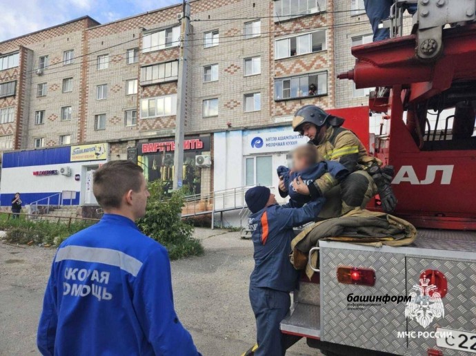 В Башкирии трёхлетний  мальчик оказался на крыше