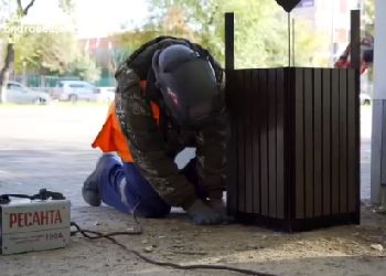 В Благовещенске начали устанавливать современные урны