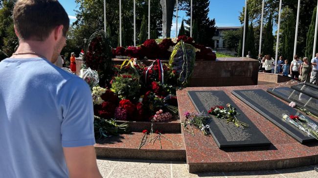 Делегация Италии участвует в праздновании Дня Победы в Абхазии