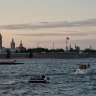 Депутат из Петербурга предложил в белые ночи закрепить светофорный приоритет за пешеходами