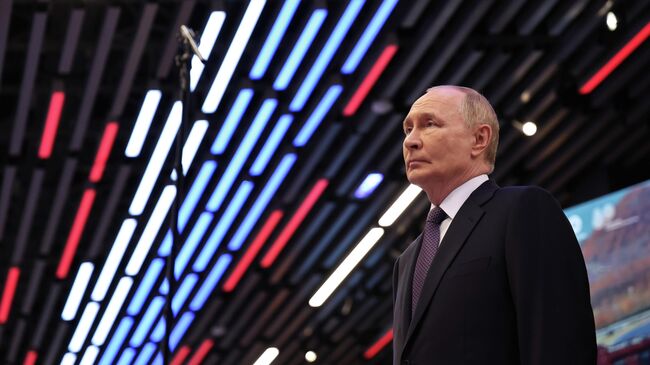 Путин выступит на десятом ВЭФ
