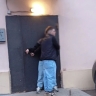 Во Владивостоке неизвестные «разобрались» со шлагбаумом — теперь их ищет полиция