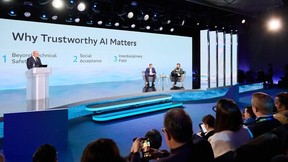 Дмитрий Чернышенко вместе с учёными представил прогноз для фундаментальной ИИ-науки