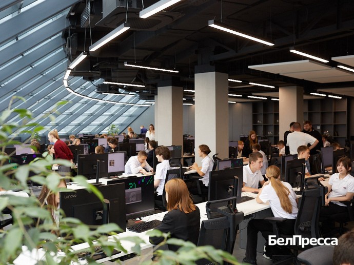 В Белгородской области осенью спрос на сотрудников с навыками ИИ вырос на 58 % В Белгородской области осенью спрос на сотрудников с навыками ИИ вырос на 58 %