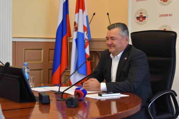 Валерий Сухих: интерес молодежи к развитию Пермского края усиливается Валерий Сухих: интерес молодежи к развитию Пермского края усиливается