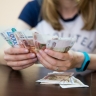 Жители Рыбинска перевели мошенникам около одного миллиона рублей