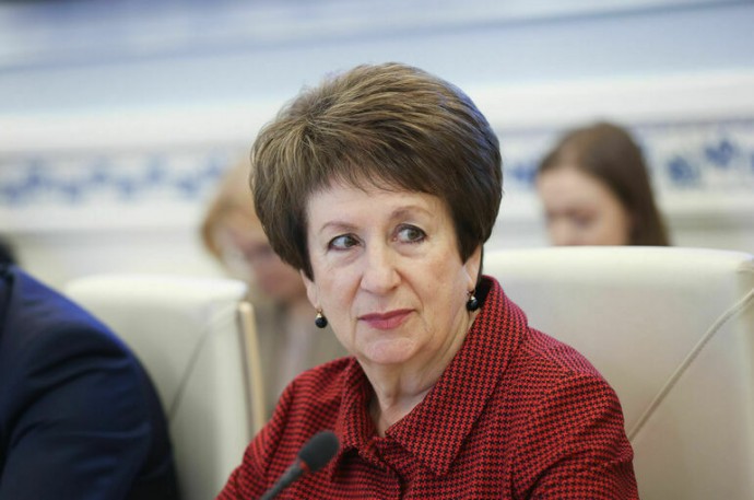 Сенатор Алтабаева объяснила, как ограничить рост стоимости платного обучения в вузах
