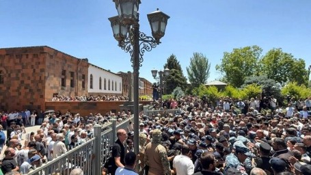 В Болгарии осудили попрание гражданских свобод в Армении