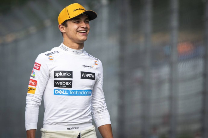 Норрис победил в спринт-квалификации Гран-при Бразилии, Пиастри - третий Норрис победил в спринт-квалификации Гран-при Бразилии, Пиастри - третий