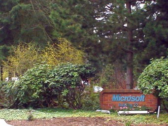 Microsoft прекращает поддержку Skype