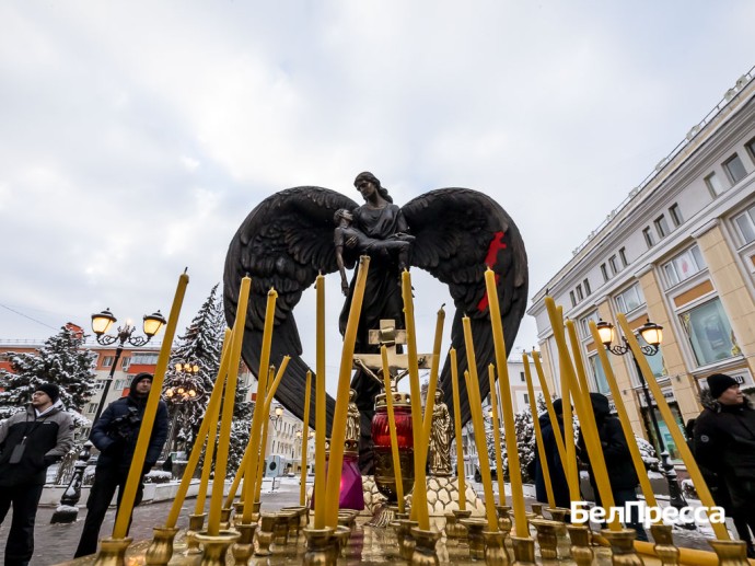 В Белгороде открыли памятник, посвящённый жертвам обстрела 30 декабря 2023 года