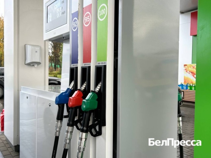 На заправке в Белгороде опровергли миф о дефиците топлива