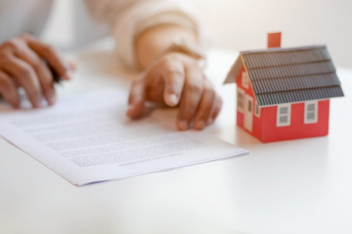 Вступил в силу закон об обязанности нотариусов информировать наследников о долгах наследодателя Вступил в силу закон об обязанности нотариусов информировать наследников о долгах наследодателя