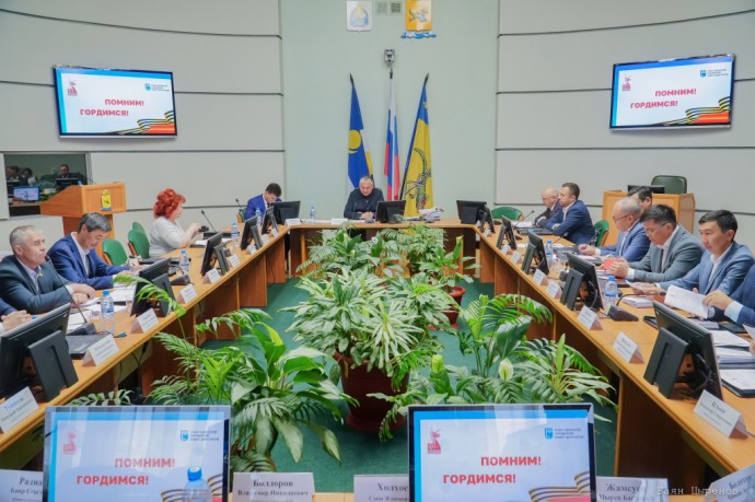 В Улан-Удэ горсовет наградил активных горожан