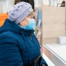 Пенсионерам нужно поскорее обратиться в соцзащиту за выплатой. Деньги уже начисляют