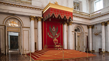 Эрмитаж потребовал 825 тыс руб за испорченный трон магистра Мальтийского ордена