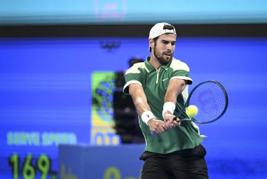 Хачанов, выигрывая 2:0 по сетам, сенсационно уступил Майхшаку во втором круге US Open