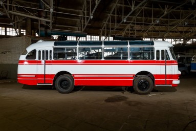Автобус-такси и тягач-эвакуатор: 13 июля на Воробьевых горах пройдет фестиваль «Ретрорейс»