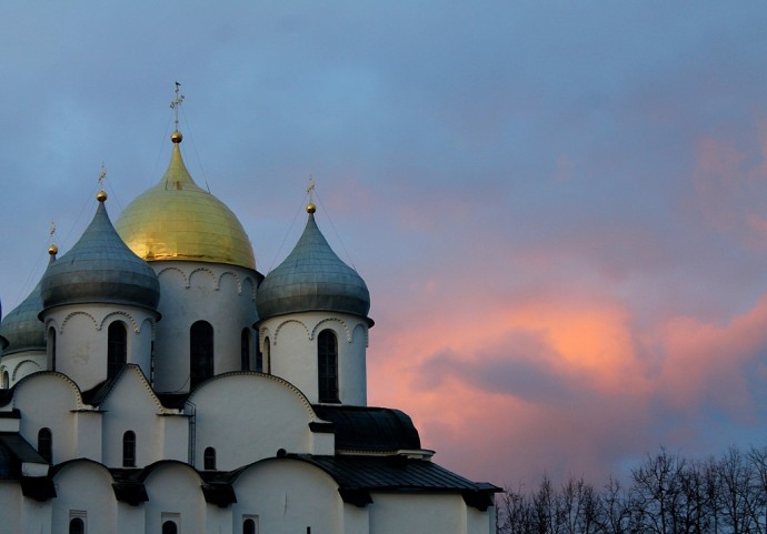 Сегодня в Великом Новгороде включат архитектурную подсветку Софийского собора Сегодня в Великом Новгороде включат архитектурную подсветку Софийского собора