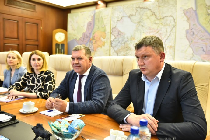 Михаил Евраев встретился с руководителями профсоюзных организаций региона