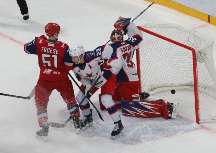 «Локомотив» дома уверенно обыграл ЦСКА «Локомотив» дома уверенно обыграл ЦСКА