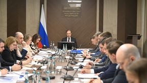 Денис Мантуров провёл совещание по реализации национального проекта «Средства производства и автоматизации» Денис Мантуров провёл совещание по реализации национального проекта «Средства производства и автоматизации»