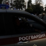 В ночном клубе Астрахани посетитель набросился с ножом на охранника