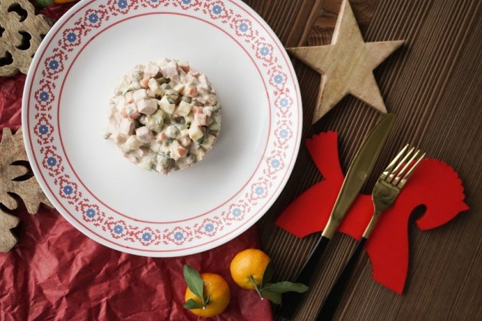 Сэкономить на салатах: «Оливье», «Селёдка под шубой» и крабовый дешевле на 40 процентов