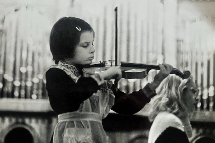 Самый дорогой зритель. Как мамы с детства вдохновляли будущих звезд московской сцены