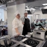 Амурские студенты научили москвичей готовить китайское блюдо