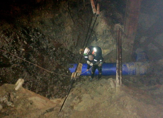 Докопались. В Пензе мужчина упал в котлован, разрытый коммунальными службами Докопались. В Пензе мужчина упал в котлован, разрытый коммунальными службами