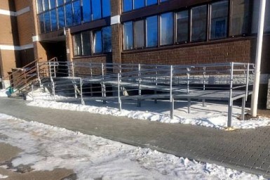 В Благовещенске ветерану СВО установили пандус