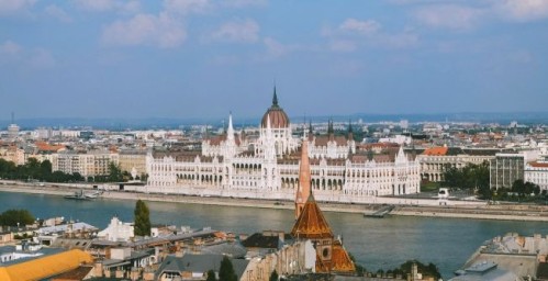 В Венгрии заявили о готовности принять саммит России и США по Украине