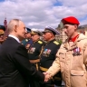 Студент из Ярославля стал частью торжественного шествия на Красной площади и пожал руку Владимиру Путину