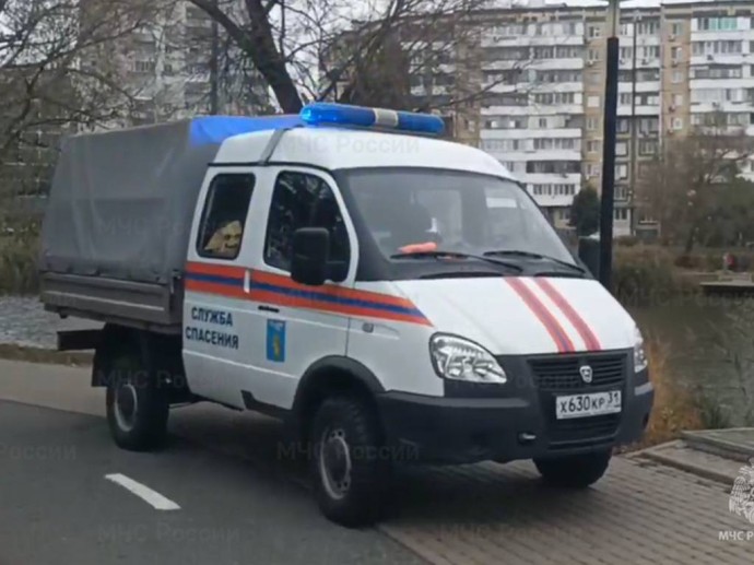 В Белгороде из реки Везёлки достали тело мужчины