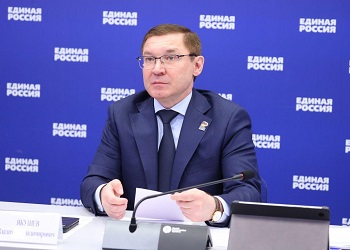 «Единая Россия» проконтролирует работы по капремонту более 1500 объектов образования в этом году