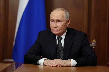 Путин обратился к российским военным