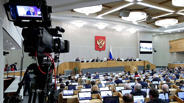 Вячеслав Володин и депутаты поблагодарили разработчиков и создателей крылатой ракеты неограниченной дальности «Буревестник» Вячеслав Володин и депутаты поблагодарили разработчиков и создателей крылатой ракеты неограниченной дальности «Буревестник»