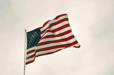 Эксперт: Трамп пытается отсрочить антироссийские санкции под видом ужесточения курса