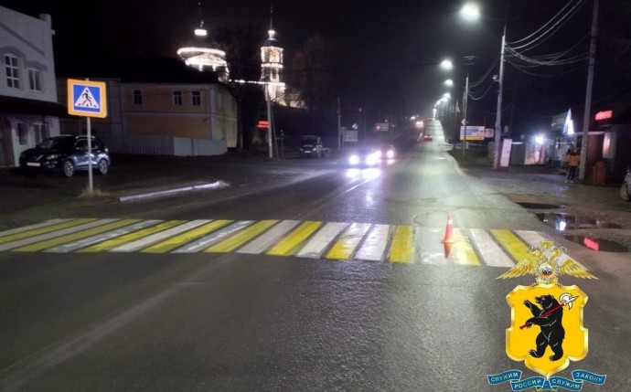 В Переславле-Залесском пожилой водитель сбил подростка на переходе В Переславле-Залесском пожилой водитель сбил подростка на переходе