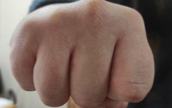 Жительницу Курской области обязали выплатить 25 тысяч рублей после конфликта на почве ревности
