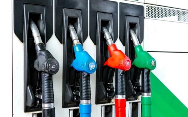 «Башнефть» снова подняла цены на топливо «Башнефть» снова подняла цены на топливо