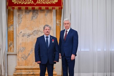 Сергей Собянин наградил выдающихся москвичей в преддверии Нового года