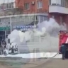 Пензенские дорожники допустили ЧП: у памятника Победы вспыхнула бочка с битумом