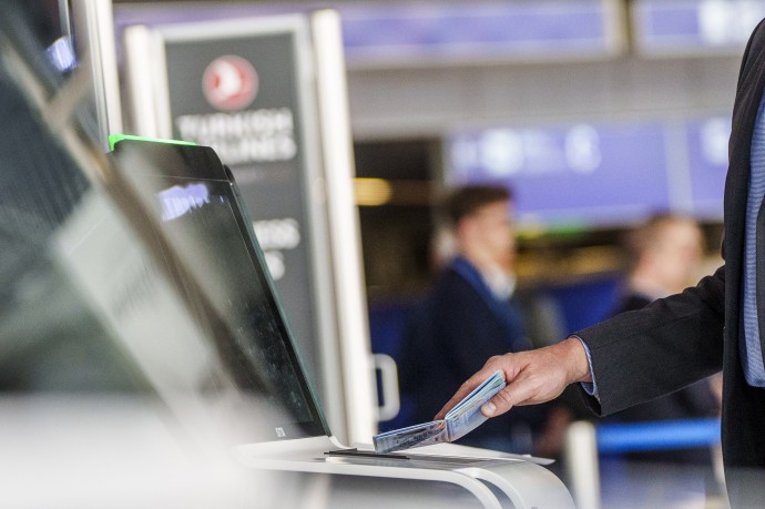 В СФ поддержали идею заселять в отели по водительским правам и биометрии В СФ поддержали идею заселять в отели по водительским правам и биометрии