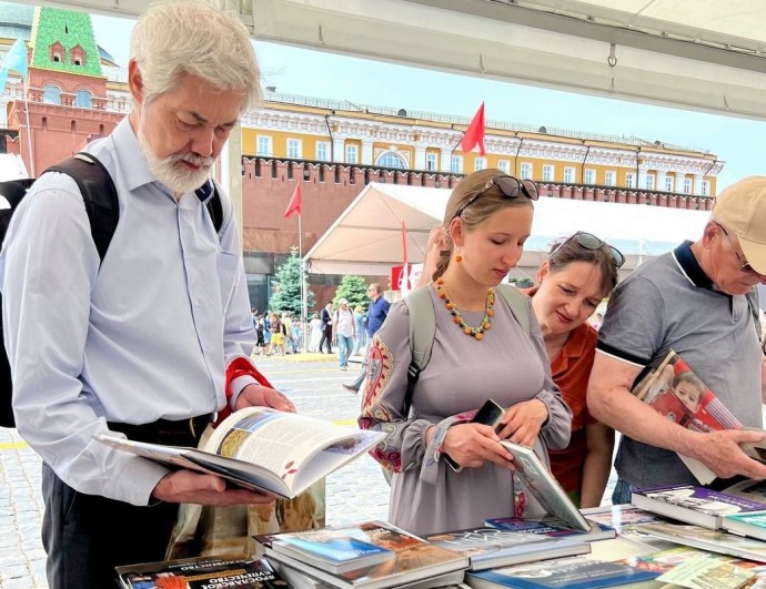 Ярославские издания представлены на книжном фестивале «Красная площадь»