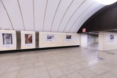 От первых поездов до визитов королевских особ: в метро открылась новая фотовыставка